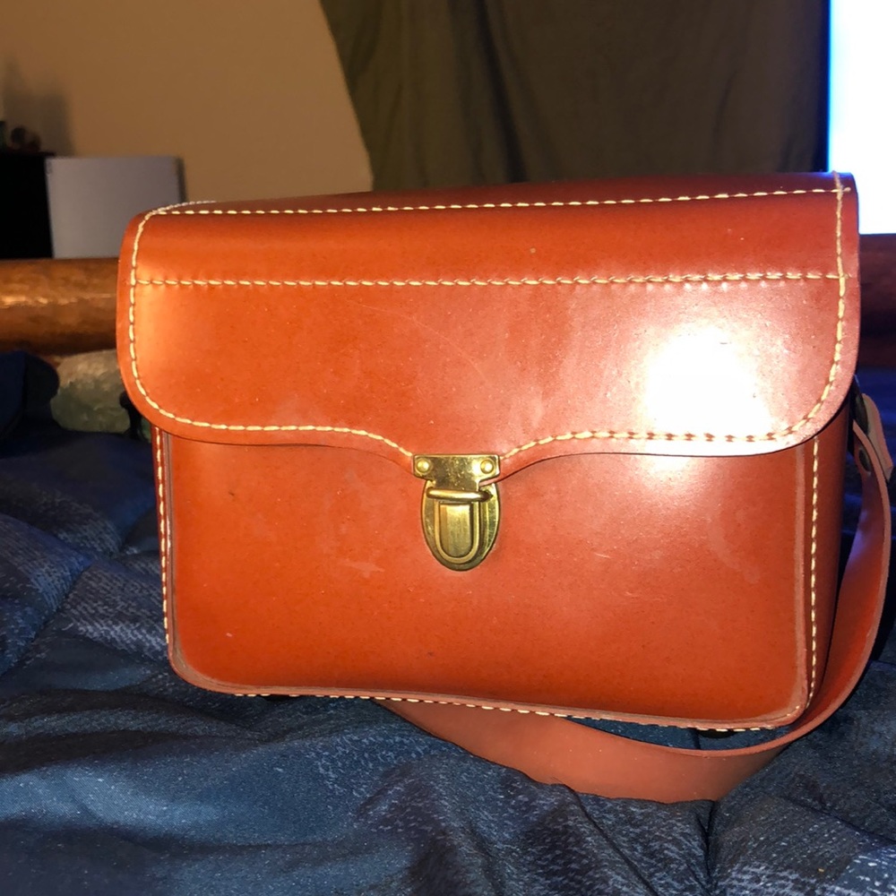 Leather Carrying Bag.